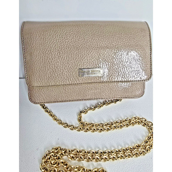 Henri Bendel Taupe Patent Leather Crossbody Bag Wallet On A Chain Clutch - Picture 1 of 16